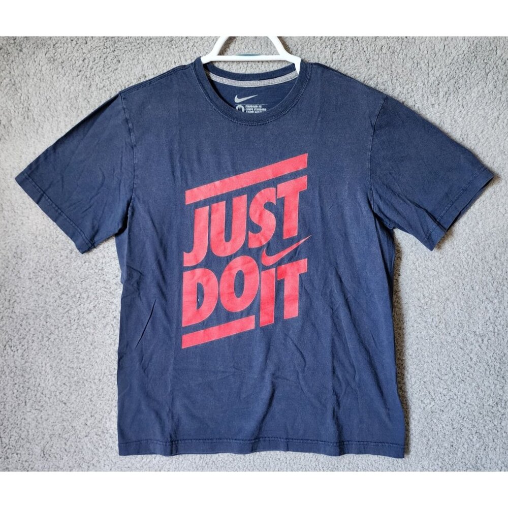 NIKE Navy Blue "Just Do It" Red Graphic Standard Fit T Shirt Size Medium